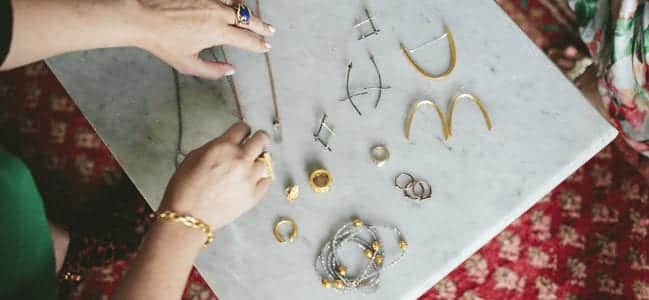 pricing-jewelry connect with celebrities
